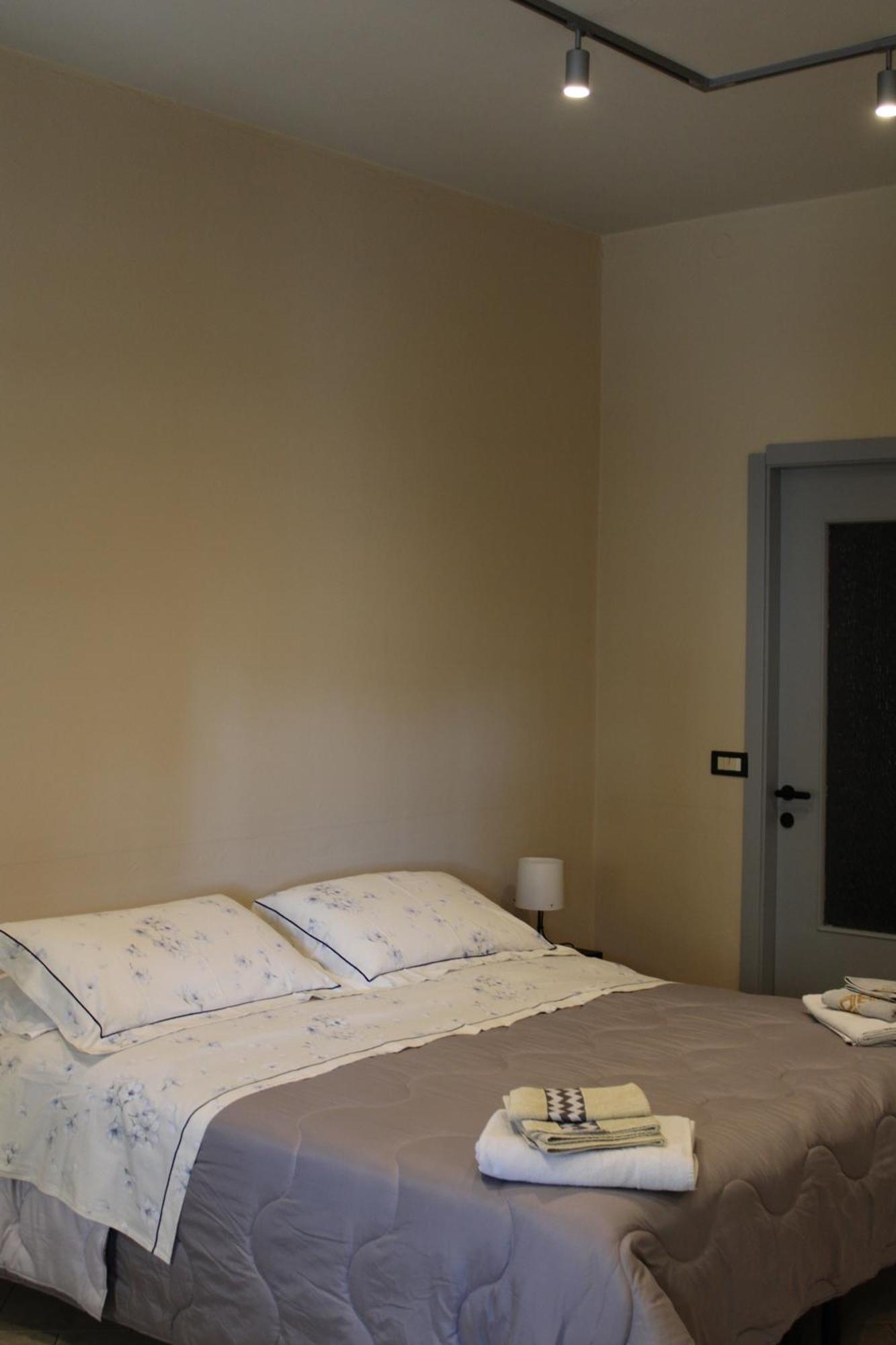B&B Orchidea Bianca Gattico ภายนอก รูปภาพ